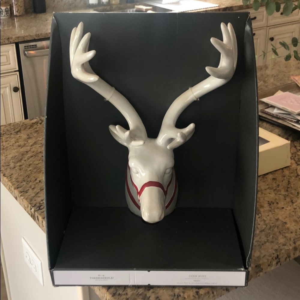 Threshold Christmas ceramic deer bust
